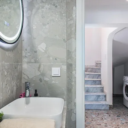 Avra Vacation * 토로니