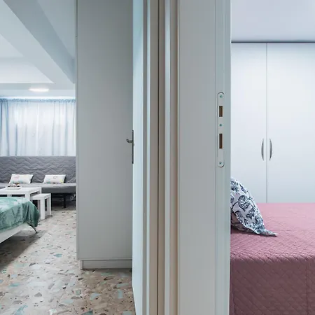 Avra Vacation 펜션 토로니