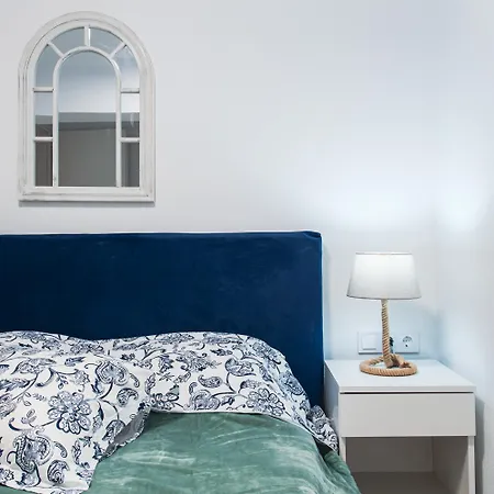 Avra Vacation 토로니